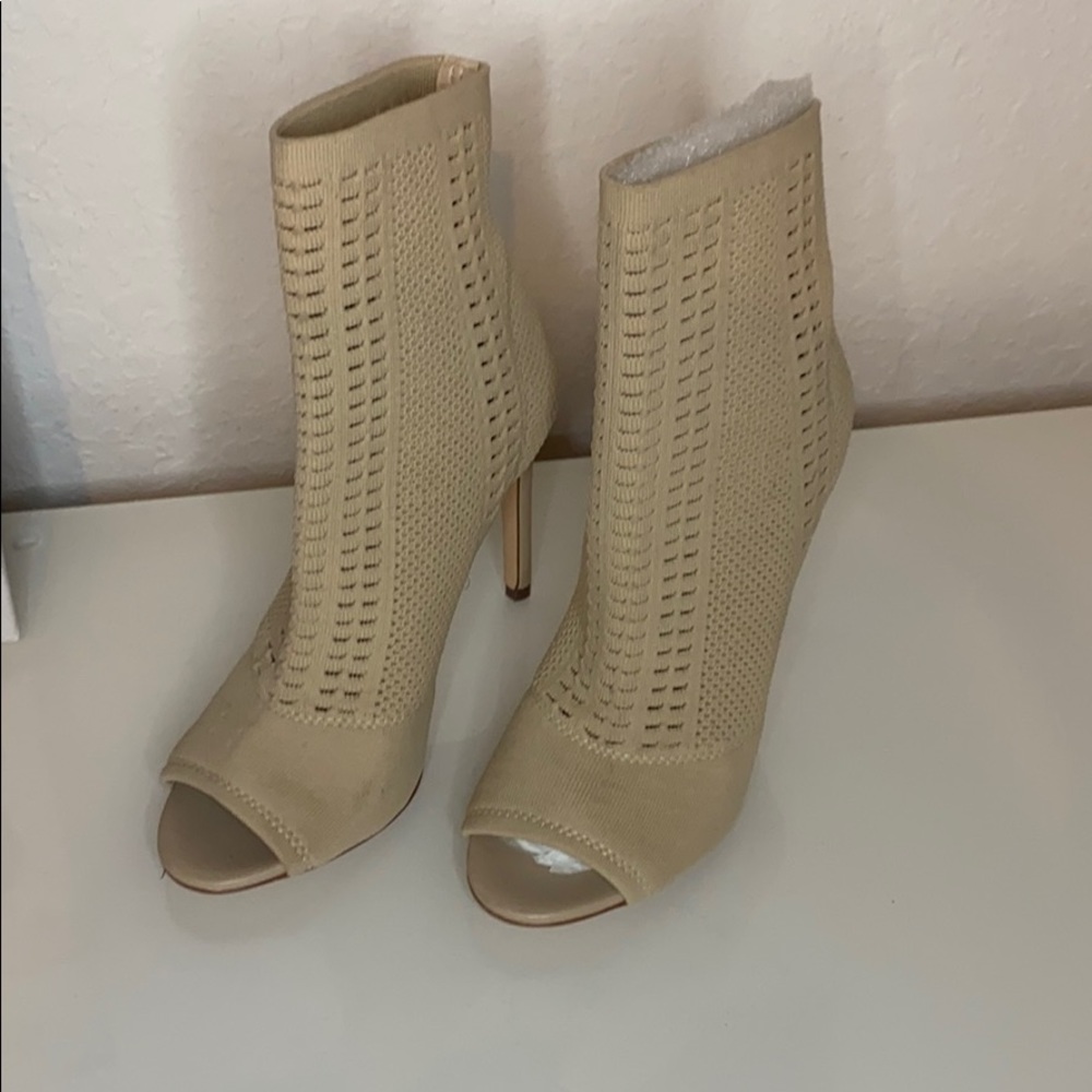 Steve madden beige sock booties